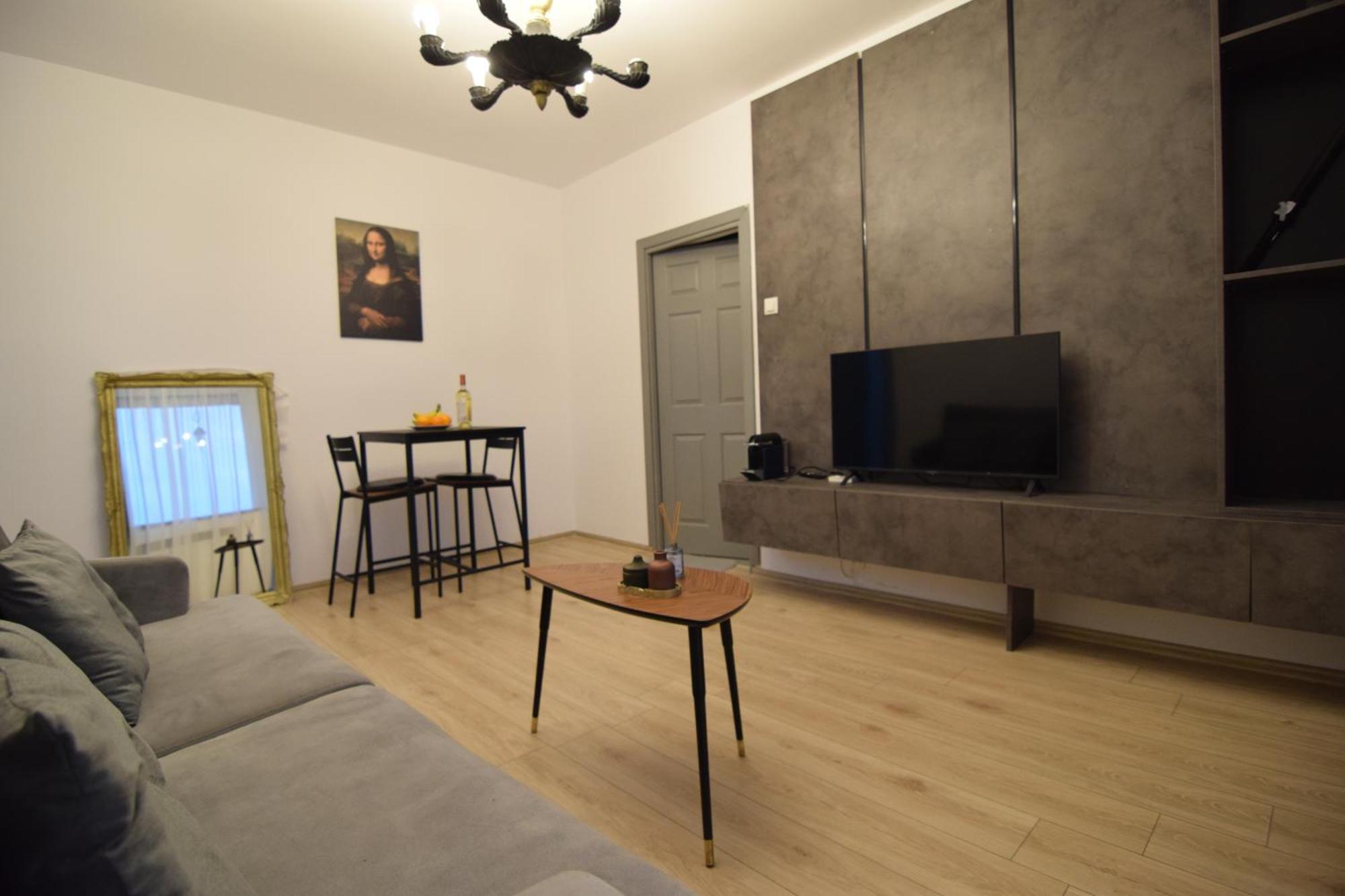 Apartament Izvor *